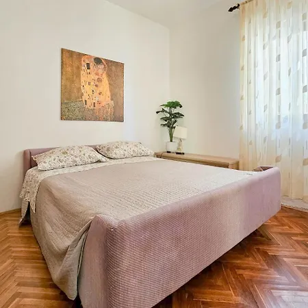 Enrica Apartamento *